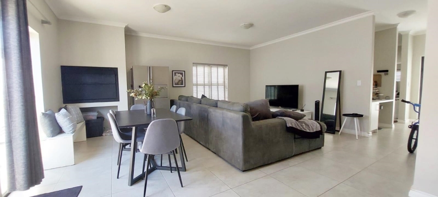 2 Bedroom Property for Sale in Brackenfell South Western Cape